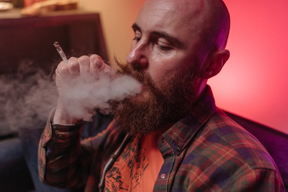 How to Smoke Weed | HighGradeAid Canada